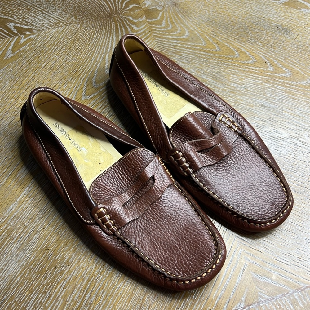 TUCKER + TATE Brown Leather Loafers 37